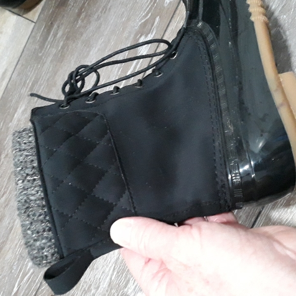 Just Fabulous black nylon and rubber lace up rain boots. Size 7.5 - Picture 3 of 9